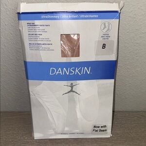 Danskin Light Toast Footed Tights size B